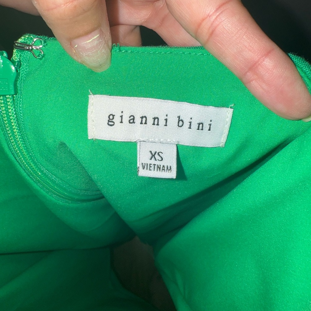 NEVER WORN Gianni Bini Vibrant Green Dress w pockets XS
